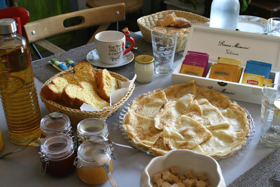 مبيت وإفطار نوايير-سور-شير Les Petites Mirabelles المظهر الخارجي الصورة